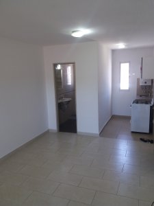 DUEÑO  ALQUILA  MONOAMBIENTE