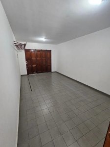 Venta Casa de 4 Dorm. Más Departamento Externo