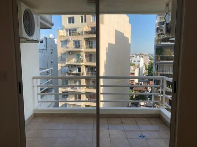 Alquiler 2 Ambientes Edificio de Categoría