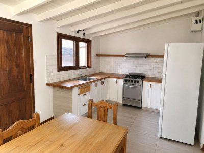 Casa + Depto en Zona Centro Ostende a 10 Cuadras de La Playa